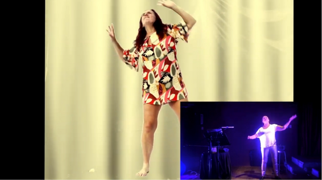 Camino, bailo, recorro el mundo y no me canso