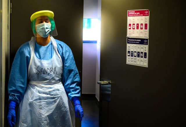 SANDRA: LA CARGA INVISIBLE EN PRIMERA LINEA